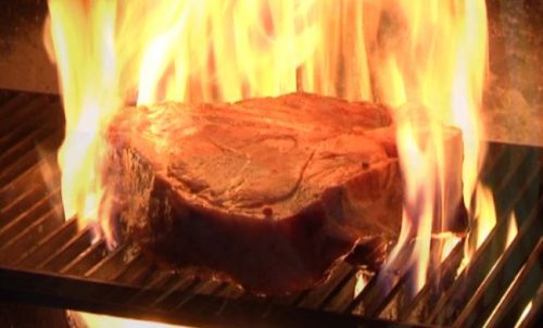 So sieht ein richtiges Steak aus! Foto: Flying Media